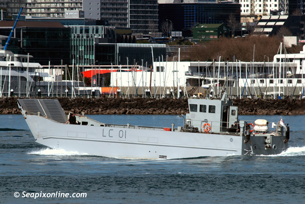 HMNZS Canterbury, LC 01 (landing craft) ID 6960
