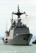 ID 8356 ROKS CHUNGMUGONG YI SUN-SHIN (DDH 975) a destroyer of the Rep. of South Korea Navy arrives in Auckland, New Zealand. She accompanied ROKS DAE CHEONG, a Cheonji-class fast combat support ship during...