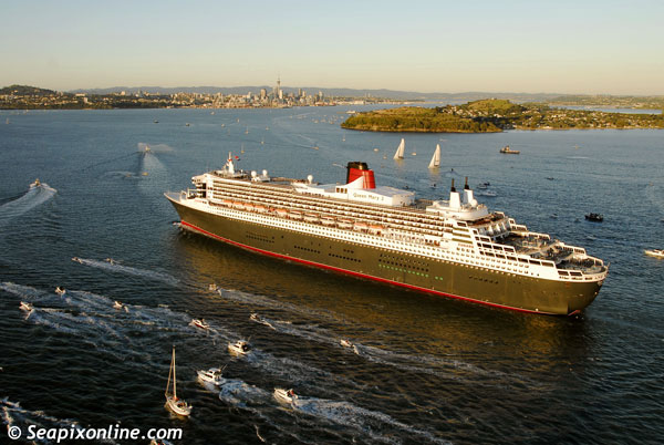 Queen Mary 2, QM2 9241061 ID 8964